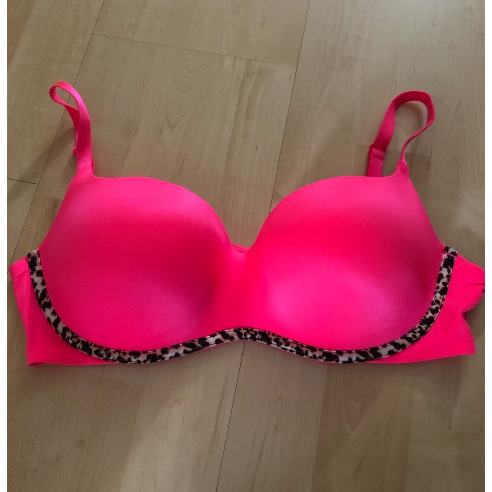 Victoria’s Secret push-up bra; wireless balconet
